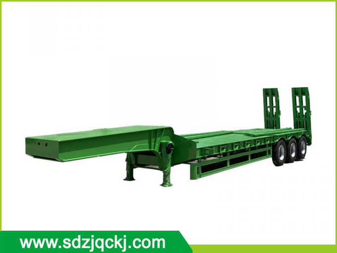 Low flatbed semi-trailer